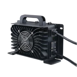 Akkumulátor töltő 8S 30A Lítium-vasfoszfát LiFePO4 IP67 24V akkumulátorhoz Akkumulátor töltő 8S 30A Lítium-vasfoszfát LiFePO4 IP67 24V akkumulátorhoz